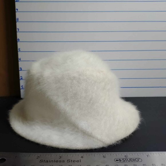 Elegant White Fuzzy Hat - Picture 3 of 9